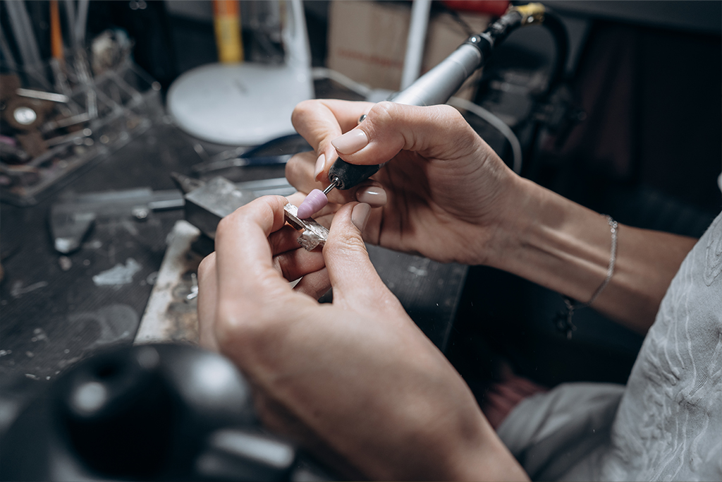 Wie erkenne ich hochwertigen Schmuck? 6 Handwerkskunst